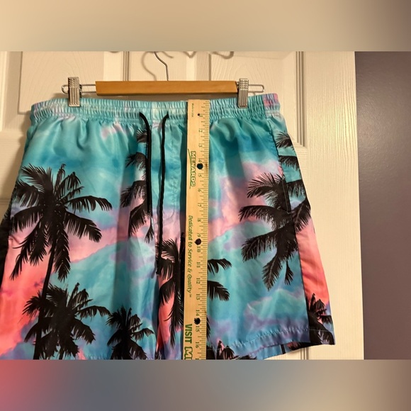 SHEIN Multicolor Men”s Palm Print Swim Shorts - Picture 6 of 6